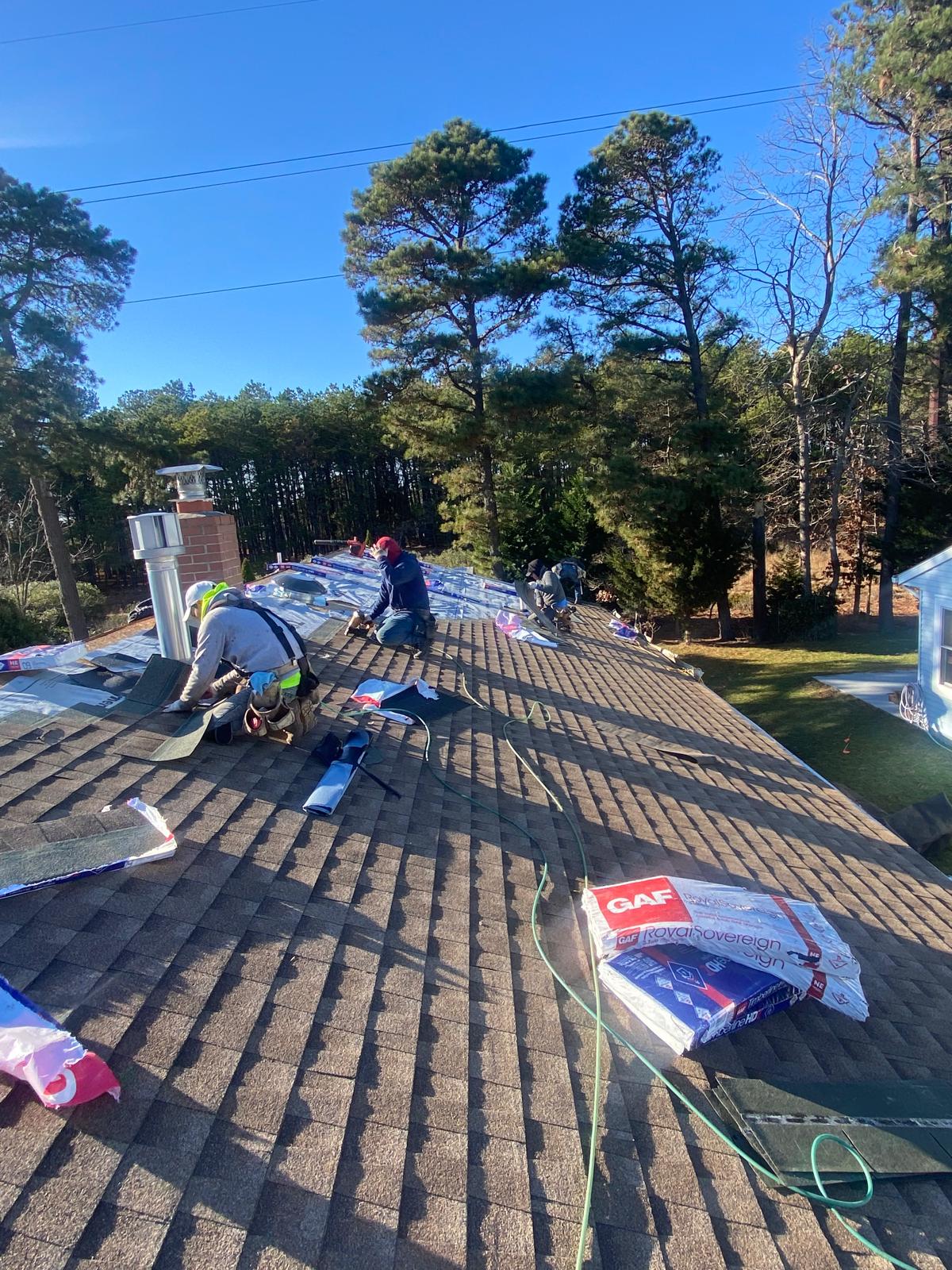 Emergency roofing crew